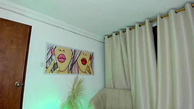 StarMilf's Live XXX Chat