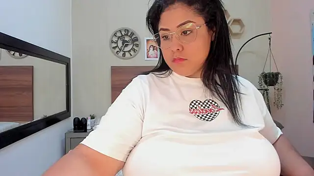 MillaGrey 现场XXX聊天