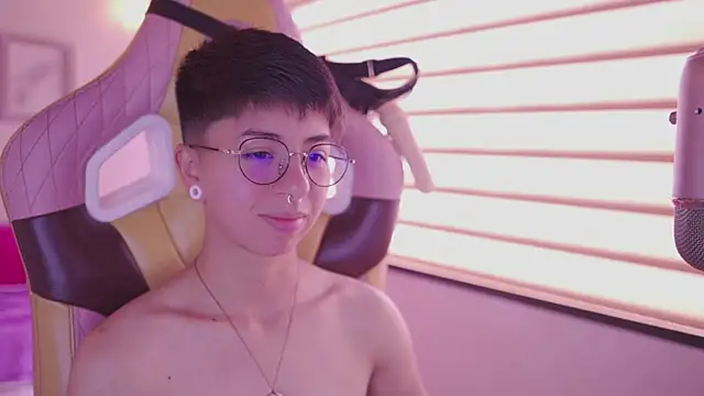 tommy_blue Live XXX Chat