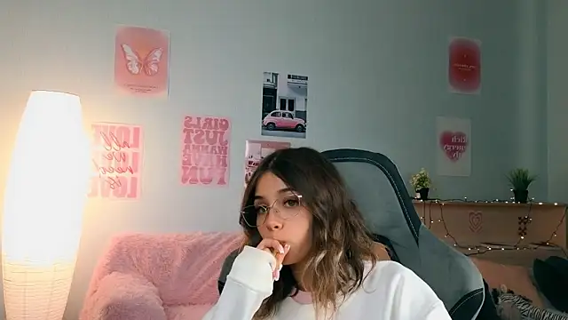 dinnerwithflowers' Live XXX Chat