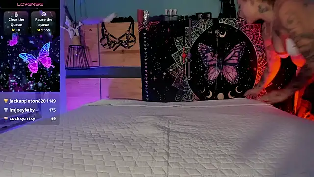 ChloeAllennn 即時 XXX 聊天