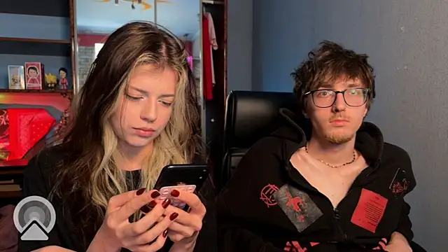t_files_x's Live XXX Chat