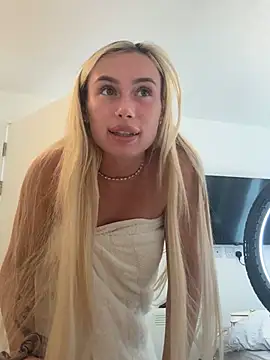 SexySaraxxoo webkamerás műsora