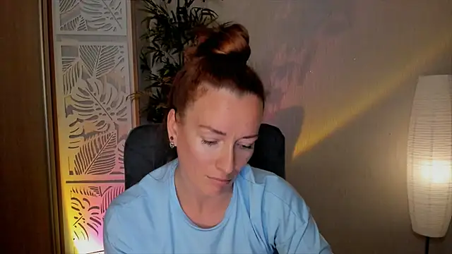 XXX chat uživo modela RebeccaMartinez
