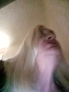 Julia20X Webcam-Show
