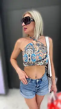 HOTLadyluna Adlı Modelin Canlı XXX Sohbeti