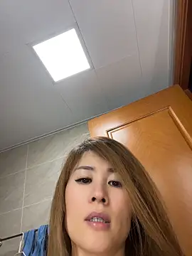 okgirl_23 Adlı Modelin Canlı XXX Sohbeti