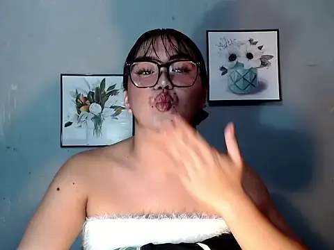 Asianblk_barbiedoll Pertunjukan Webcam