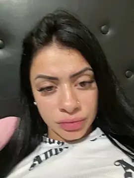 Show de belababyy na webcam