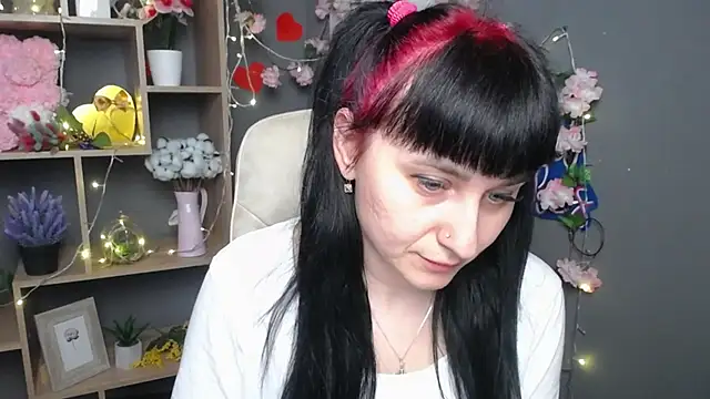 NinaFlawlees' Webcam Show