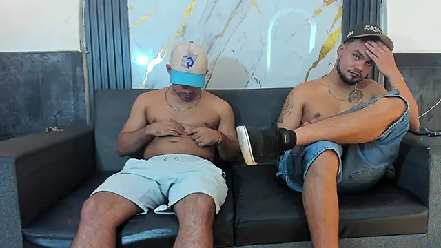 Chat +18 de Latins_on_fire ao vivo
