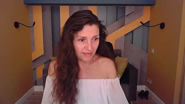 EllaLong Chat XXX in diretta