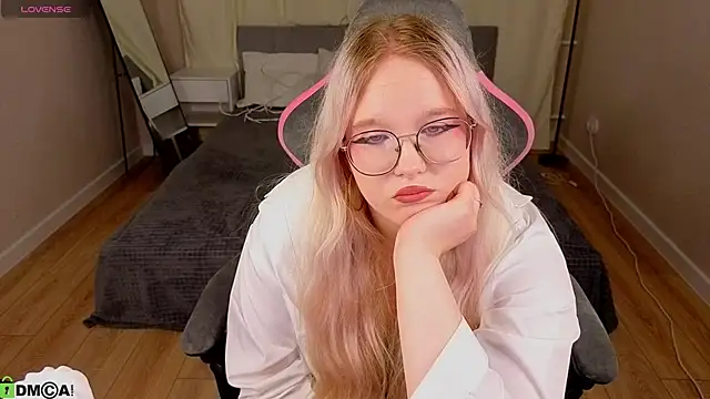 Chat +18 de Yungsatou ao vivo