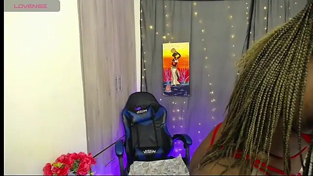 MONIQUE-LAMOUR Chat XXX live