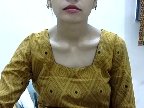 Kulsum_S Chat XXX in diretta