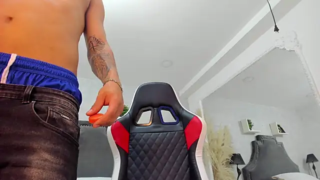 DylanRoyce_'s Live XXX Chat