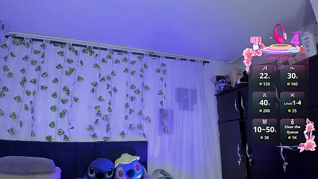 Chatroom XXX en direct de EmiliaRose_