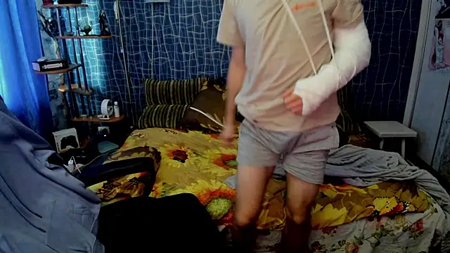 CuteBoy228: онлайн-секс-чат