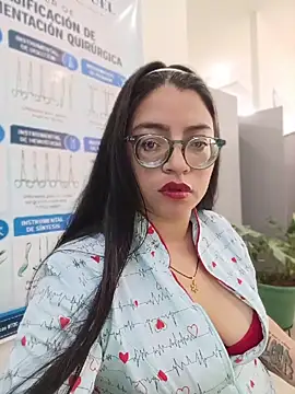 SOFI__10 élő XXX-chatje