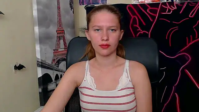 StellaCRL's Live XXX Chat