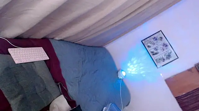 NathalieMea Pertunjukan Webcam
