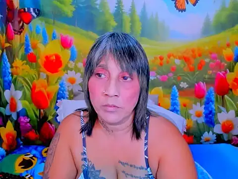 indianroxy Adlı Modelin Canlı XXX Sohbeti