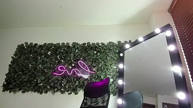DestinyHills Live XXX-Chat