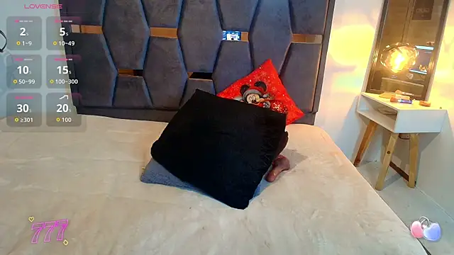 Онлайн чат XXX Keyla_Brunette_