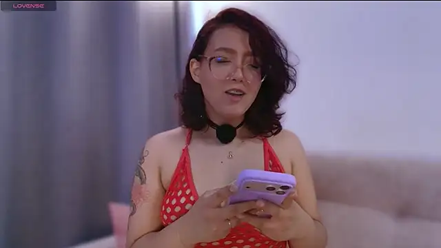 Chatroom XXX en direct de kittysophie_