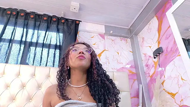 angeline_scot's Live XXX Chat