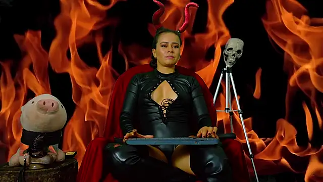 Webkamerová show MistressSlut1