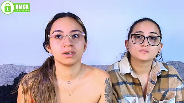 Jules_n_Gia Chat XXX in diretta