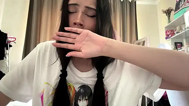 LouisePavlides – Naživo XXX chat
