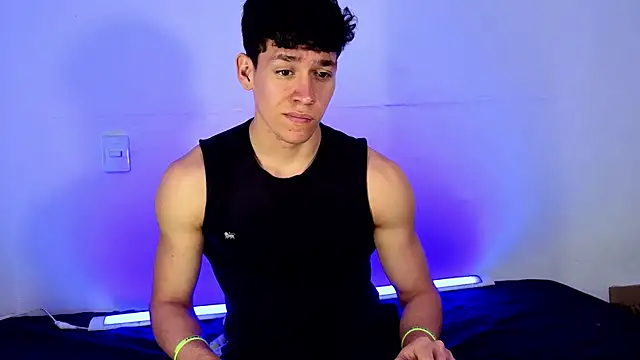 Luke_Muscle webkamerás műsora