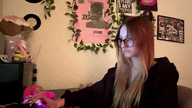 Sunshine_Kira Webcam-Show