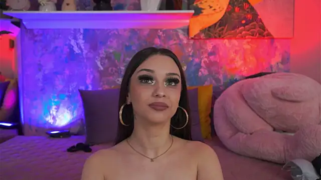 חדר צ'אט בשידור חי של ZaraFeline