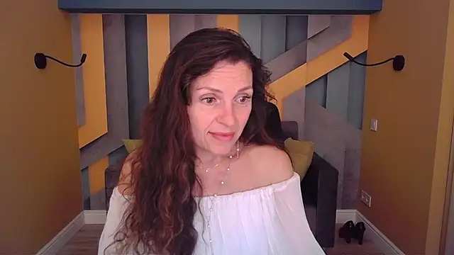 Chat +18 de EllaLong ao vivo