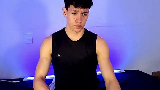 Luke_Muscle webcam show