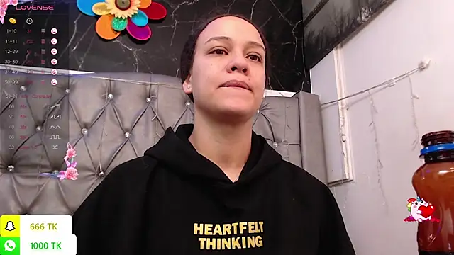 LAILAGUMMY's Live XXX Chat