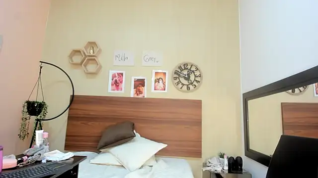 XXX chat uživo modela MillaGrey