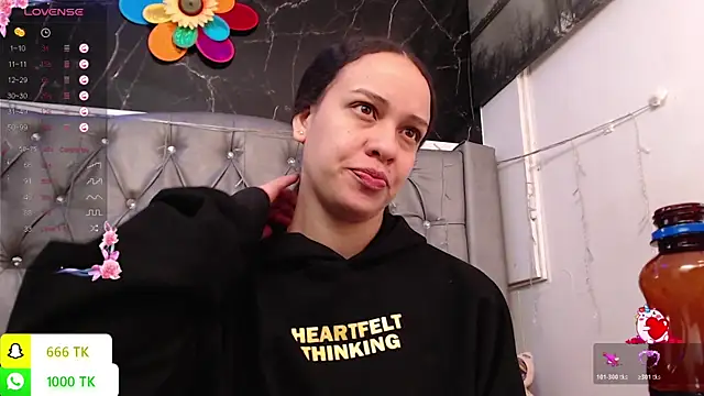 Chat XXX en directo de LAILAGUMMY