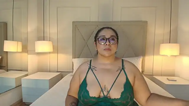 Chatroom XXX en direct de ViickyLee