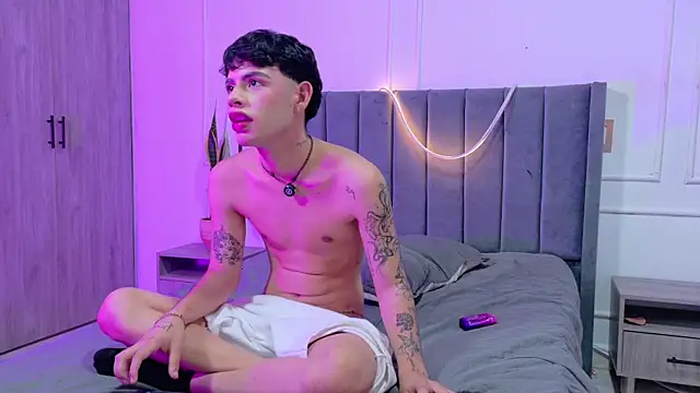 Онлайн чат XXX Zeyn_smith