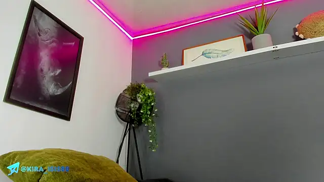 Kira_Exe_ live XXX chat