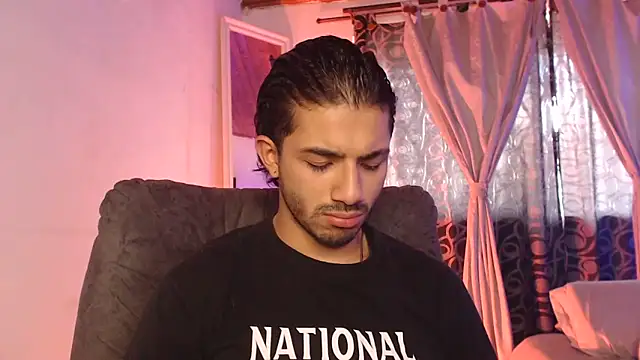 ArturoCardona_ 现场XXX聊天