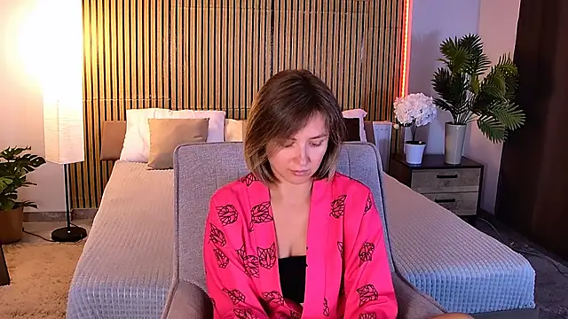EmeraldGlow Live XXX Chat