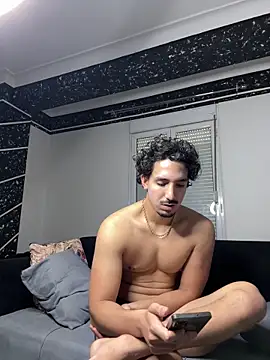 fuck___boyy লাইভ XXX চ্যাট