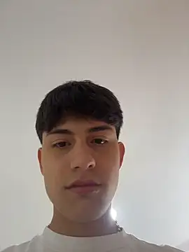 XXX chat uživo modela Lander_Cruz