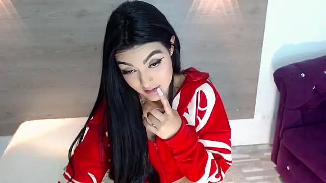 Chat +18 de RoxxySweet01 ao vivo