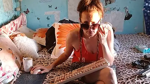 Онлайн чат XXX brighteyes77